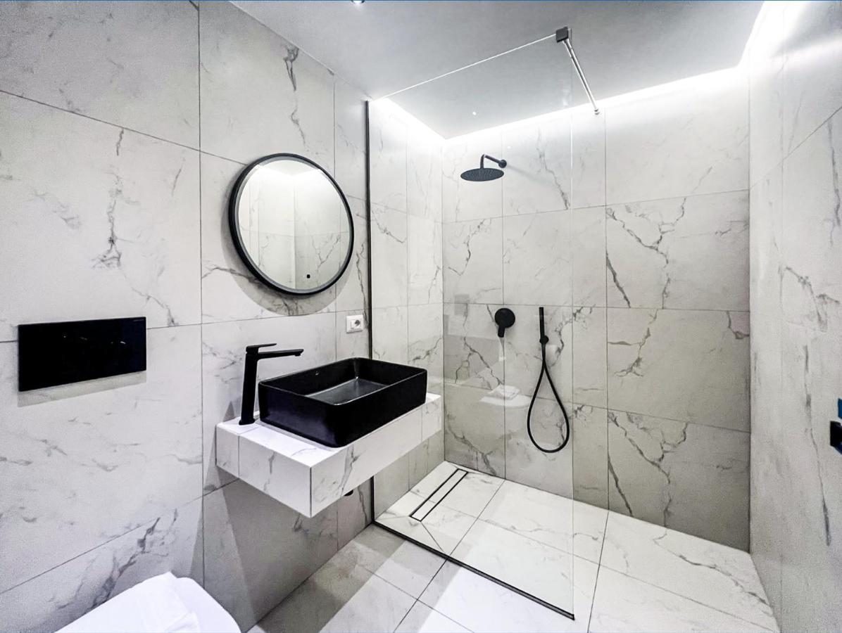 Caruso 1 - Apartamento *